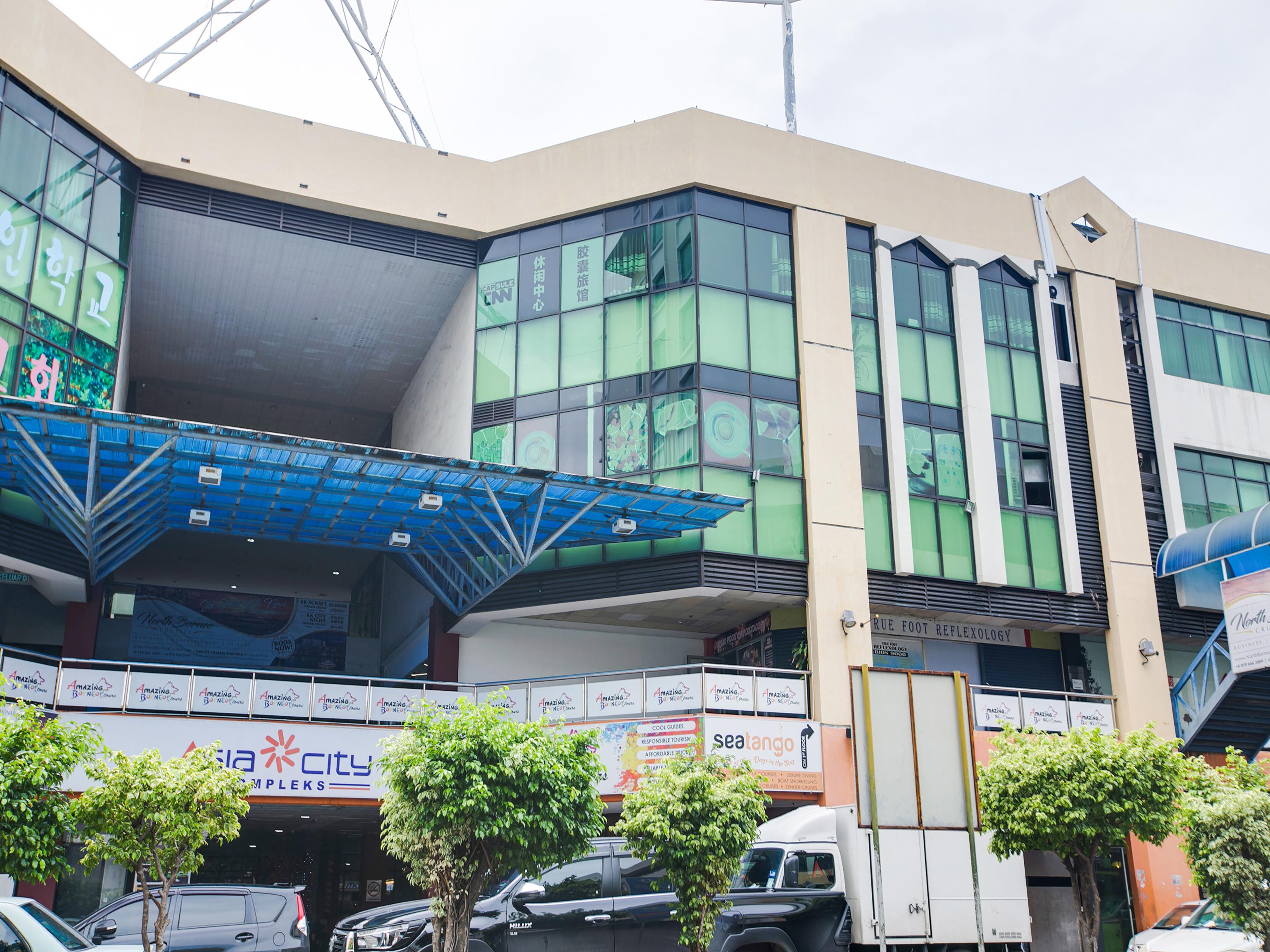 Spot On 89726 Capsule Inn Kota Kinabalu Exteriér fotografie