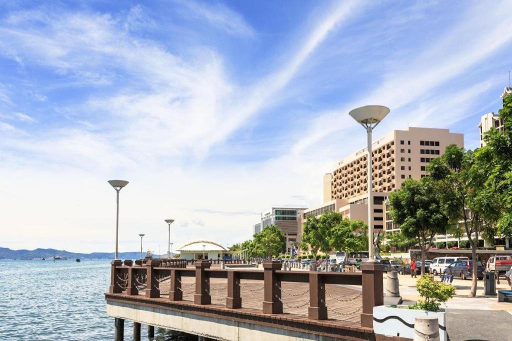 Spot On 89726 Capsule Inn Kota Kinabalu Exteriér fotografie