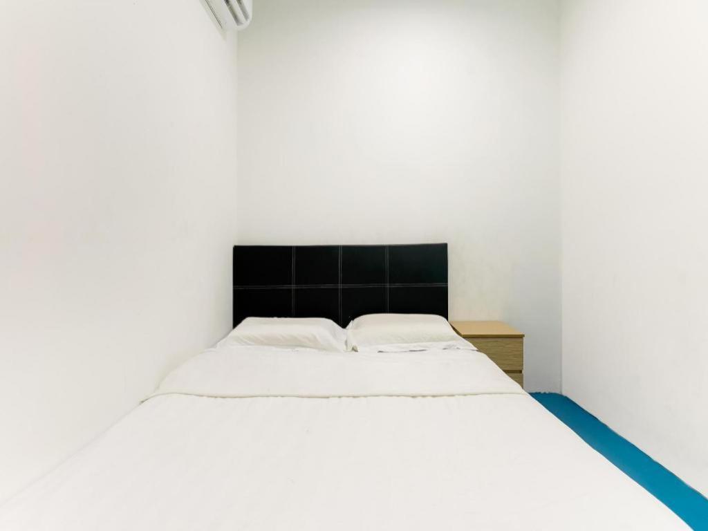 Spot On 89726 Capsule Inn Kota Kinabalu Exteriér fotografie